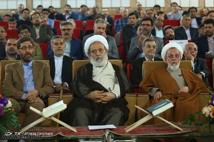 با حضور استاد انصاریان؛ پایگاه جامع قرآن ایرانصدا رونمایی شد/ انتشار ۶ جلد از مجموعه تفسیر قرآن استاد انصاریان+ عکس